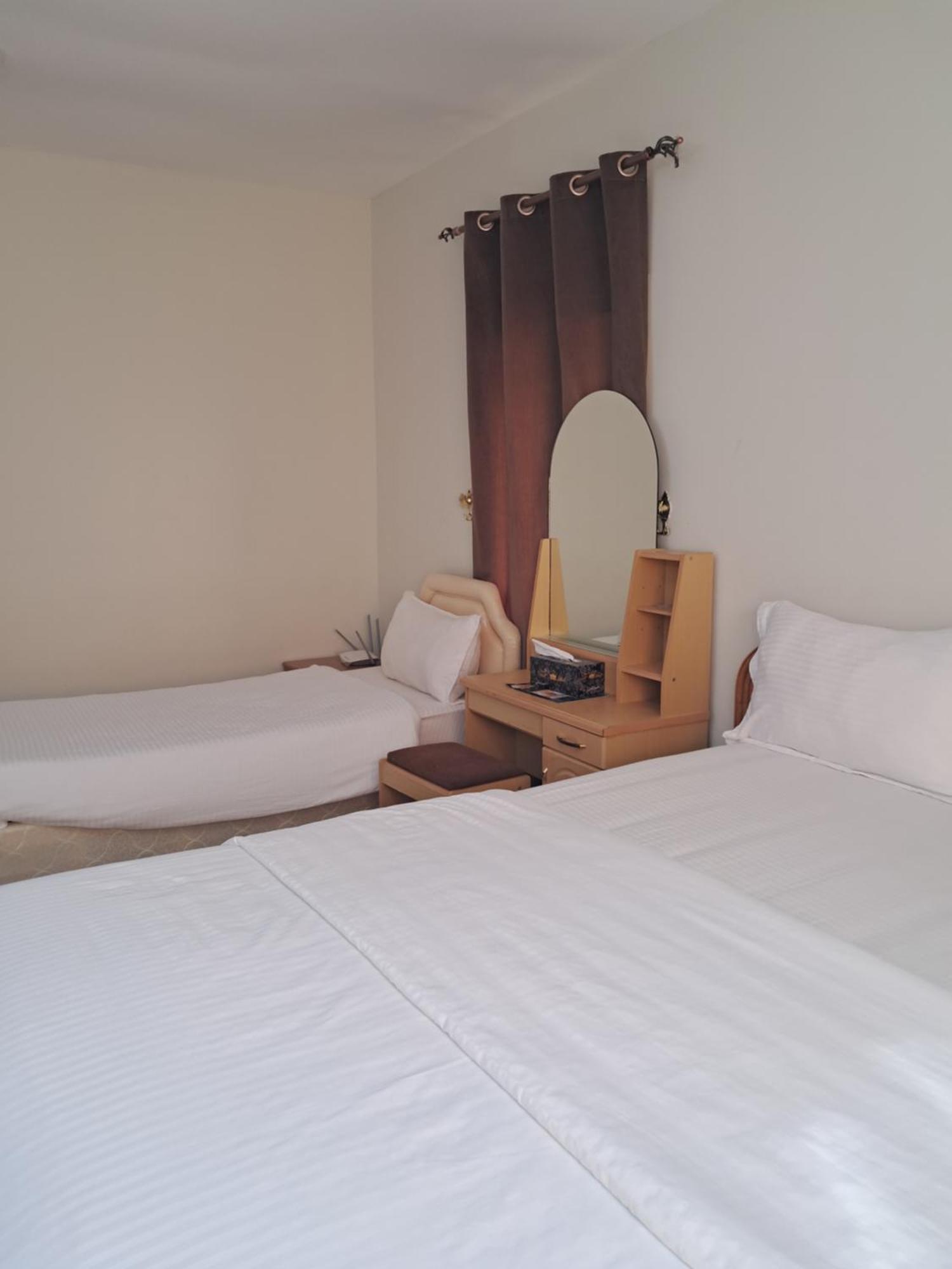 Alshumukh Guesthouse Al Ghalilah Экстерьер фото