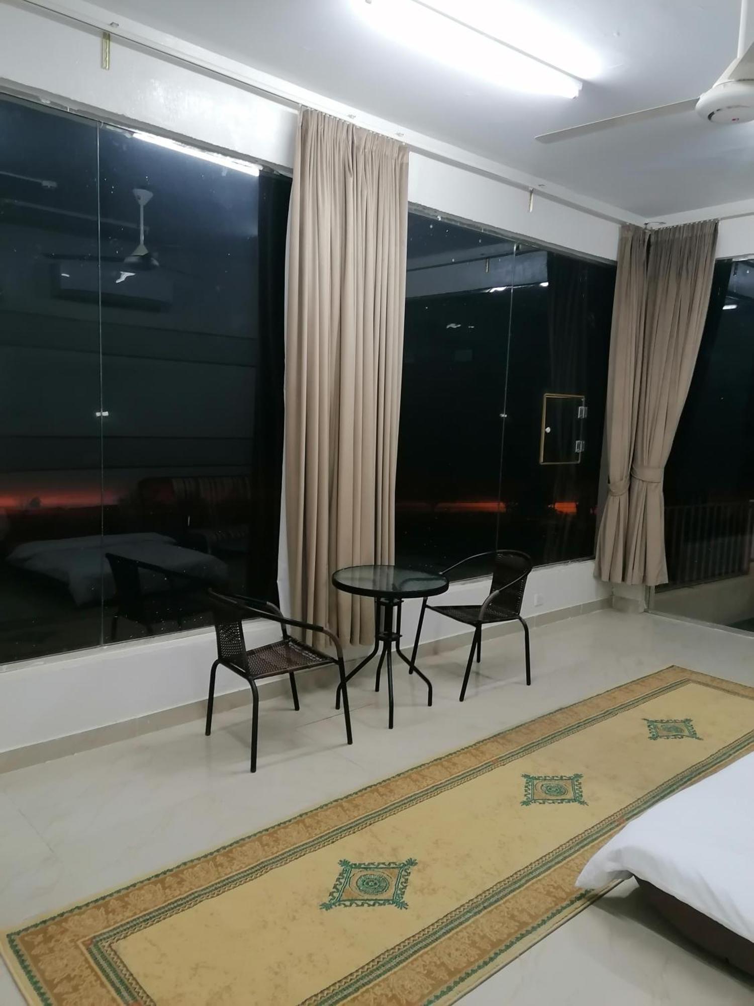 Alshumukh Guesthouse Al Ghalilah Номер фото